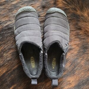 Keen Black Quilted Slip-On Shoes